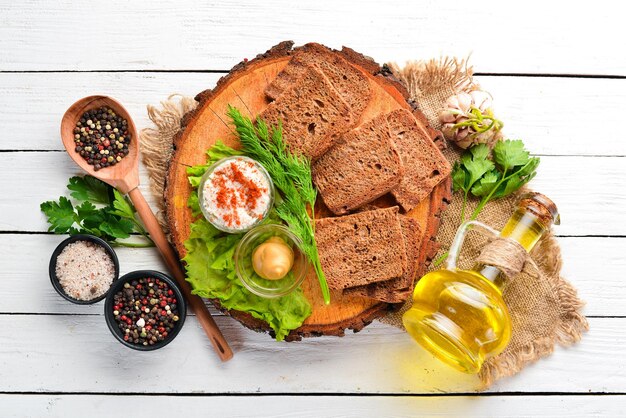 Deska z kolorowym jedzeniem